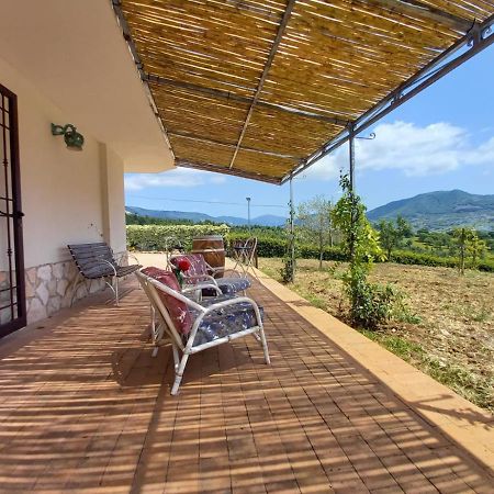 L'Arcadia Bed & Breakfast Giffoni Sei Casali Bagian luar foto