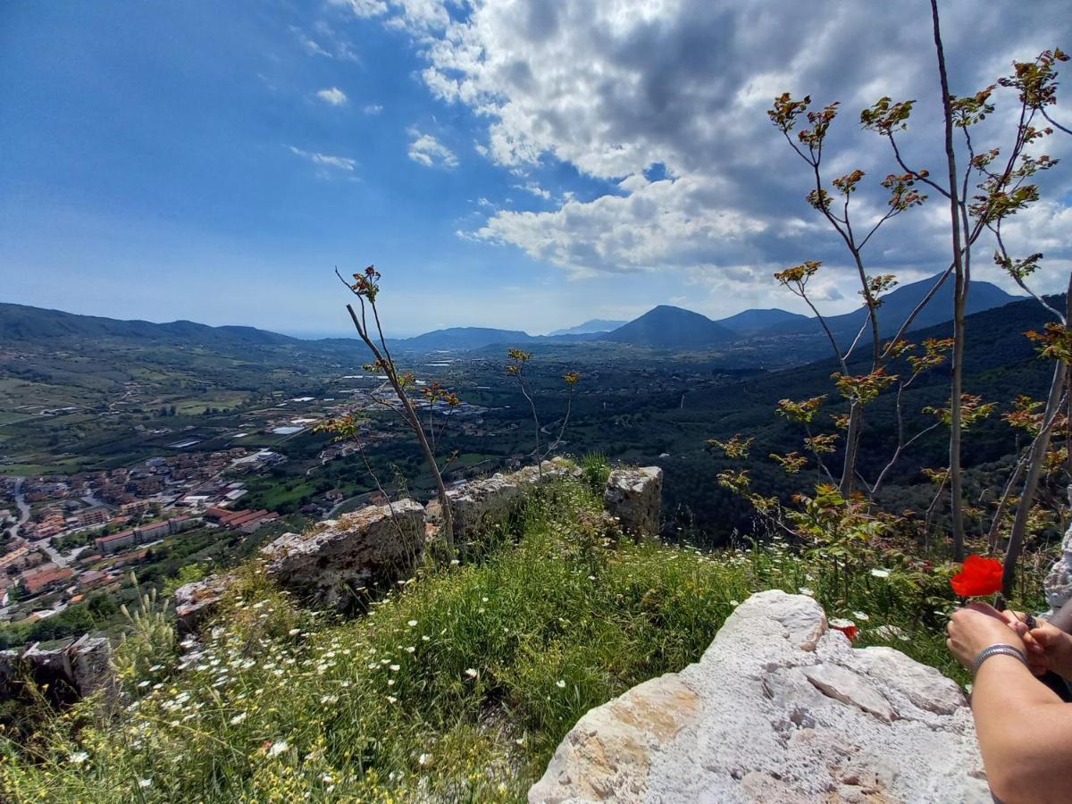 L'Arcadia Bed & Breakfast Giffoni Sei Casali Bagian luar foto